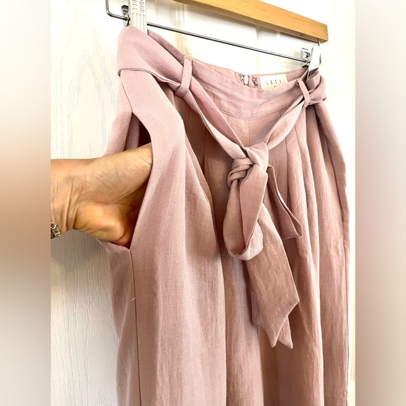 SOLD Lost + Wander Wide Leg Pink Palazzo Pants, high waist pleated EUC Medium - Picture 2 of 14